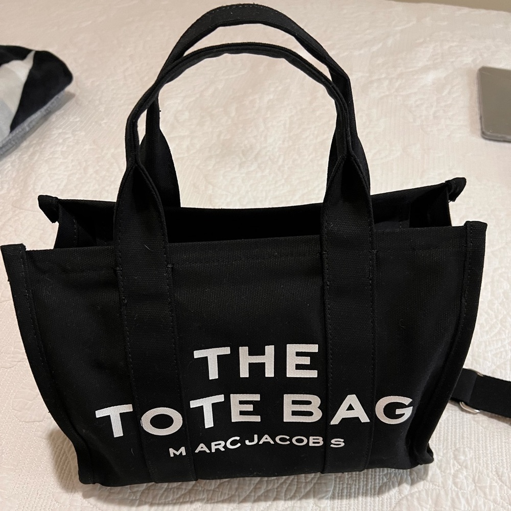 Marc Jacobs The Tote Bag